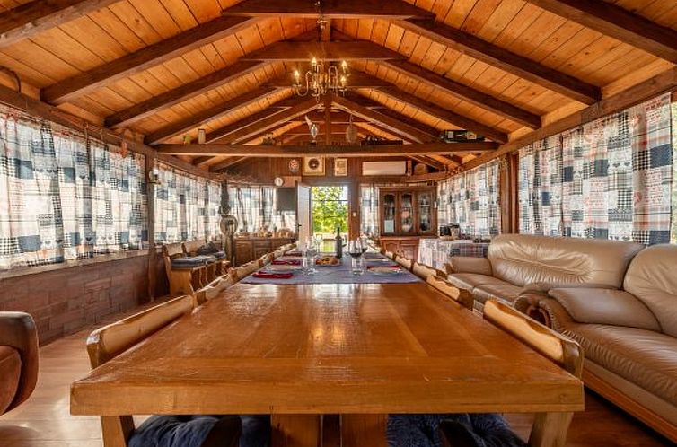 Vakantiehuis Villa Jurenda with heated pool