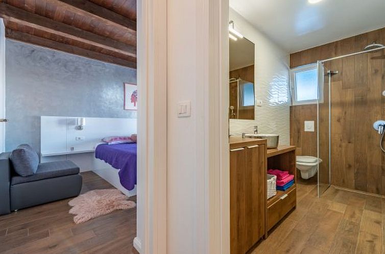 Vakantiehuis Villa Jurenda with heated pool