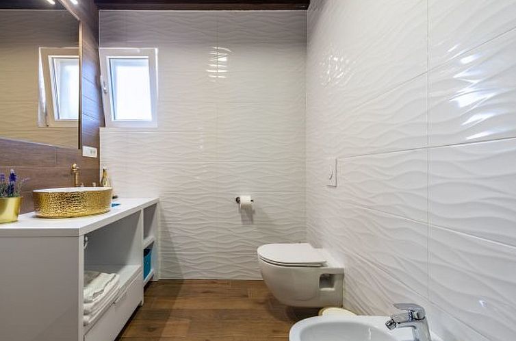 Vakantiehuis Villa Jurenda with heated pool