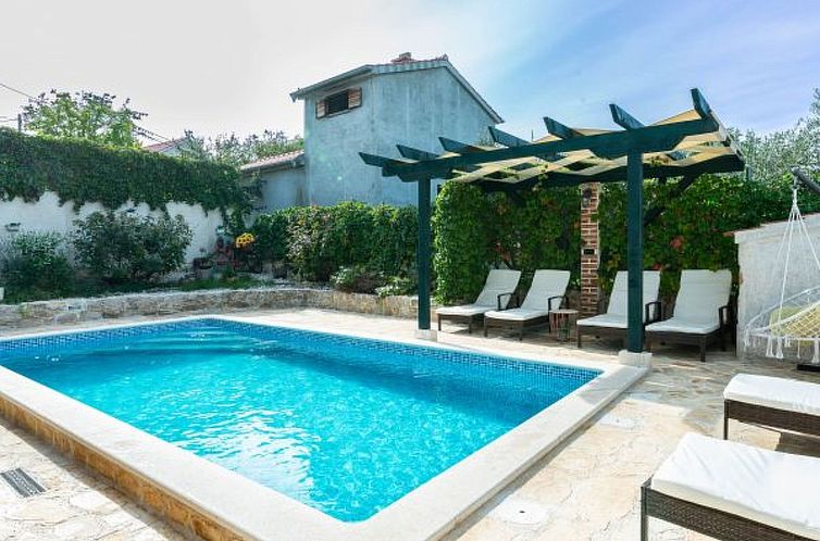Vakantiehuis Stone Villa Mia with pool