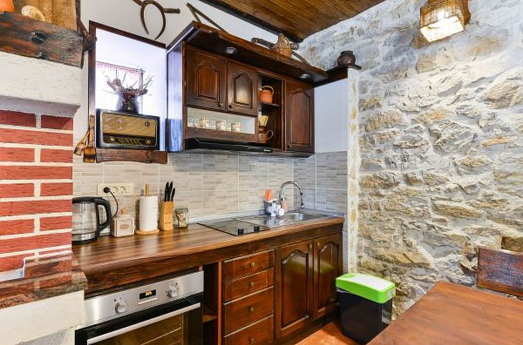 Vakantiehuis Stone Villa Mia with pool