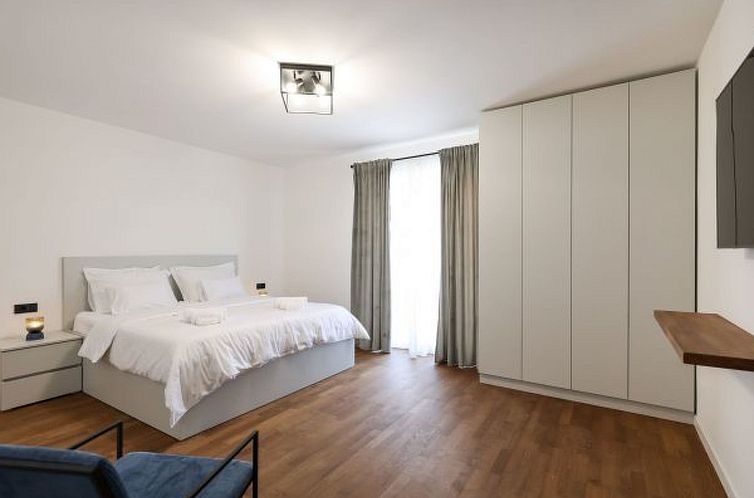 Vakantiehuis Villa Marta with heated pool and traditional ta