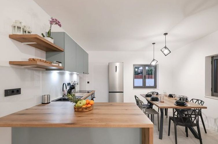 Vakantiehuis Villa Marta with heated pool and traditional ta