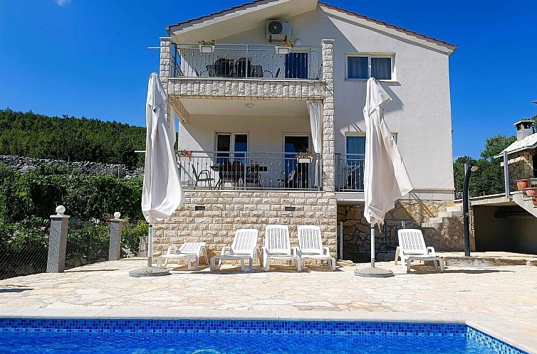 Vakantiehuis mit privatem Pool