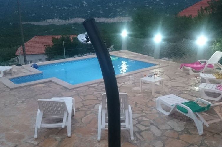 Vakantiehuis mit privatem Pool
