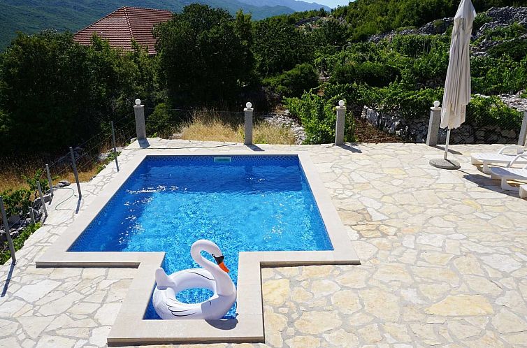 Vakantiehuis mit privatem Pool