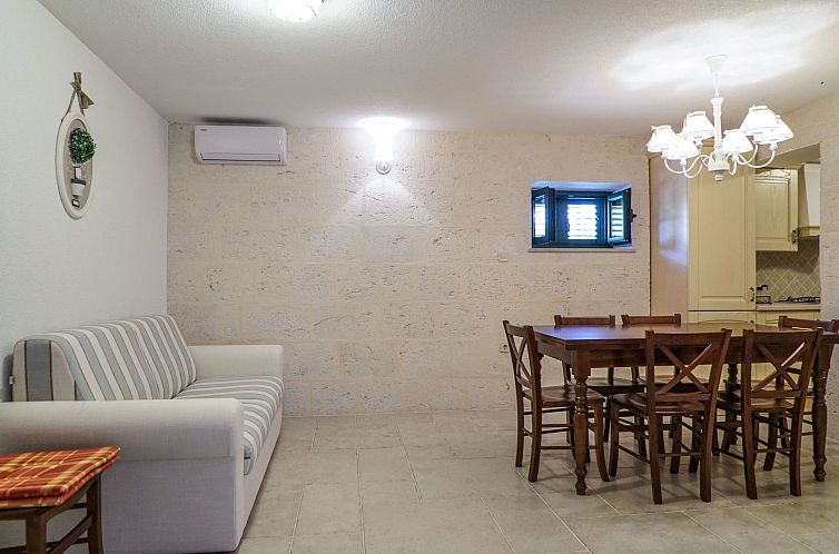Vakantiehuis in Zagvozd mit Privatem Pool