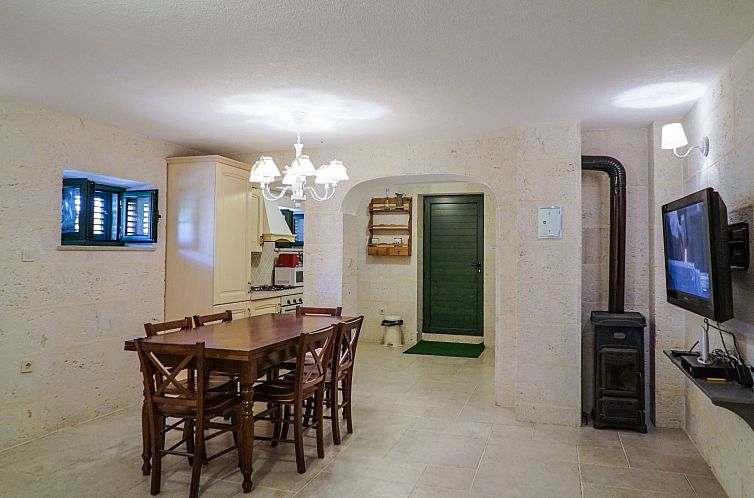 Vakantiehuis in Zagvozd mit Privatem Pool