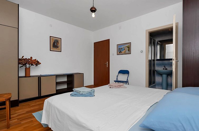 Appartement Wunderschöne Wohnung in Zelenka mit Gemeinschaf