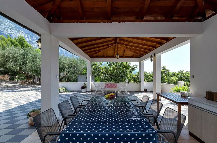 Appartement Wunderschöne Wohnung in Zelenka mit Gemeinschaf