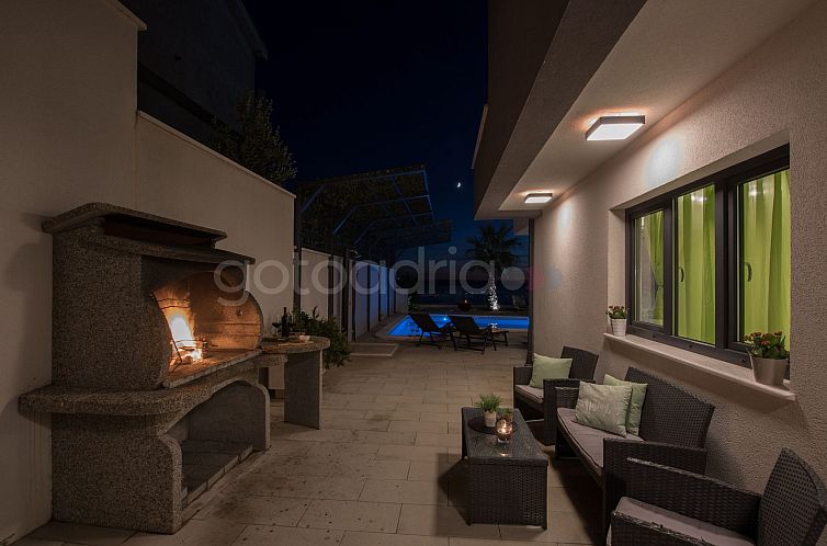 Vakantiehuis 5 Sterne Blick - Privater Pool - Luxus Villa Iv