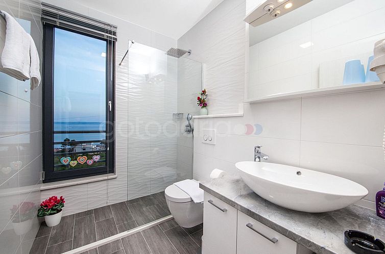 Vakantiehuis 5 Sterne Blick - Privater Pool - Luxus Villa Iv