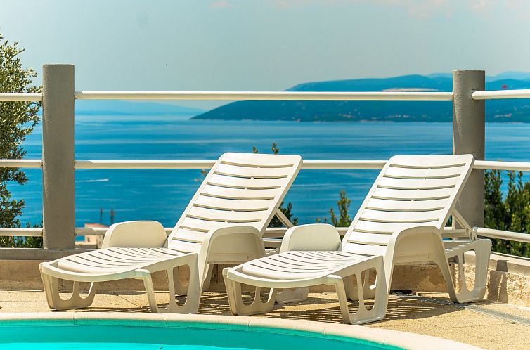 Vakantiehuis Ozzi mit privatem Pool