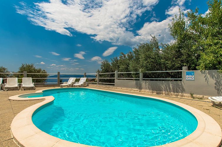 Vakantiehuis Ozzi mit privatem Pool