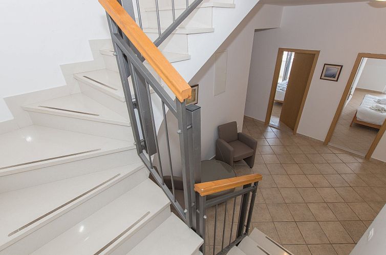 Vakantiehuis Ozzi mit privatem Pool