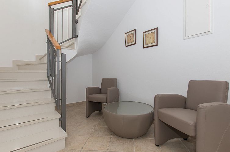 Vakantiehuis Ozzi mit privatem Pool