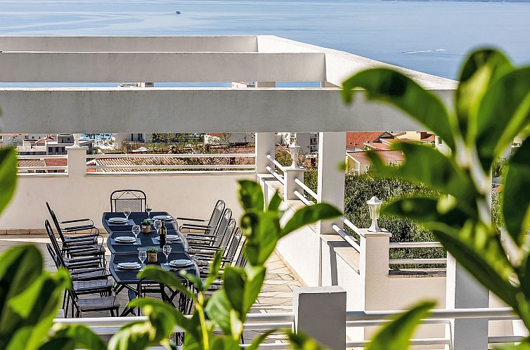 Vakantiehuis Ozzi mit privatem Pool