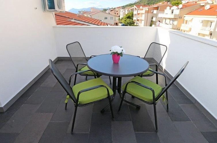 Appartement "Rose" mit Terrasse