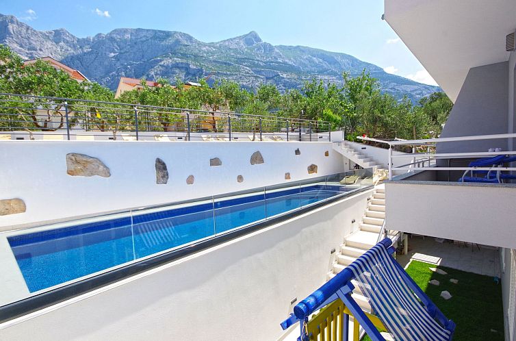 Appartement Große Wohnung in Zelenka mit Eigenem Parkplatz