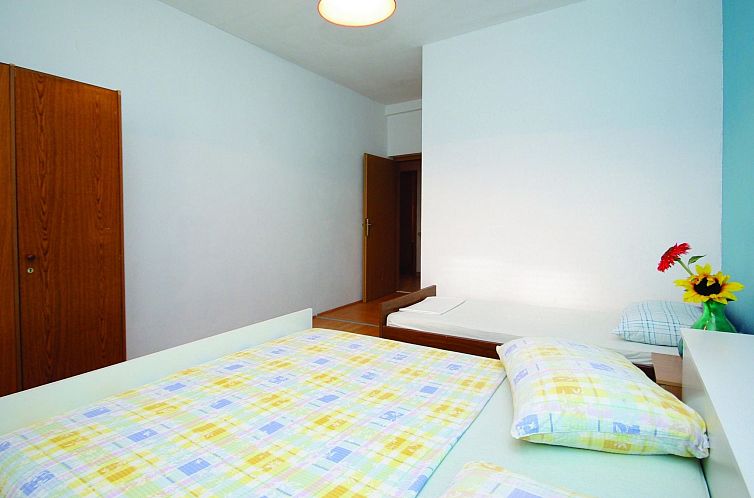 Appartement Große Wohnung in Zelenka mit Eigenem Parkplatz