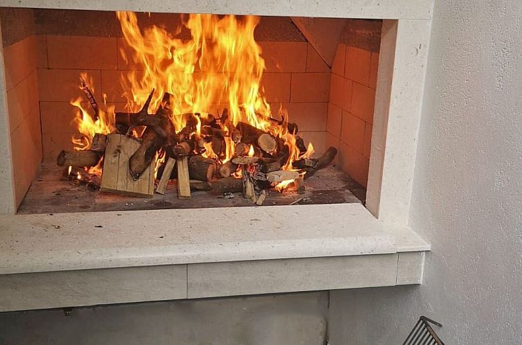 Appartement Große Wohnung in Zelenka mit Eigenem Parkplatz
