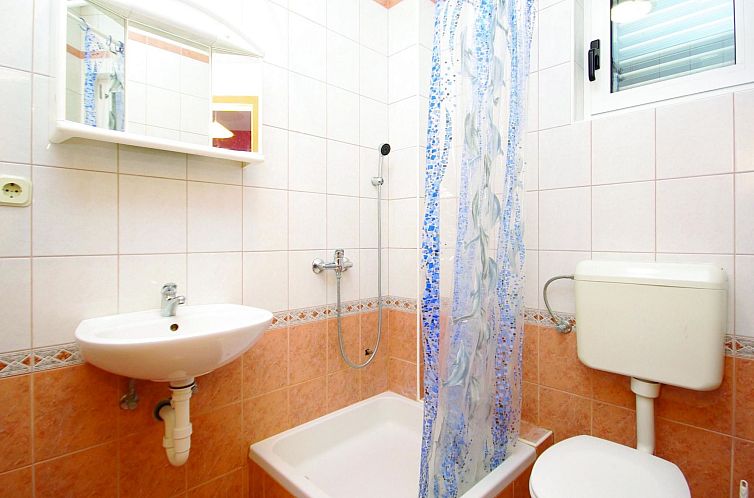 Appartement Große Wohnung in Zelenka mit Eigenem Parkplatz