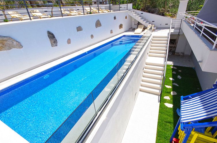 Appartement Große Wohnung in Zelenka mit Eigenem Parkplatz