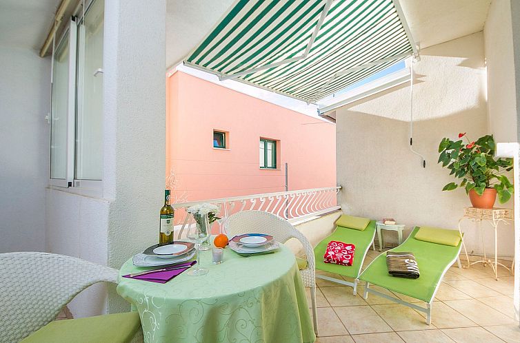 Appartement Gemütliche Ferienwohnung mit Terrasse in Bidol