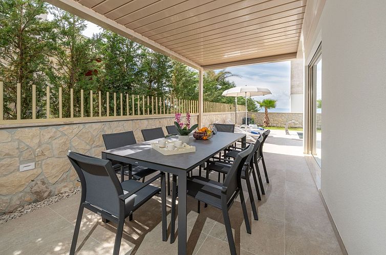 Vakantiehuis Neue Villa Adore