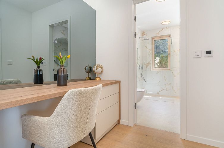 Vakantiehuis Neue Villa Adore