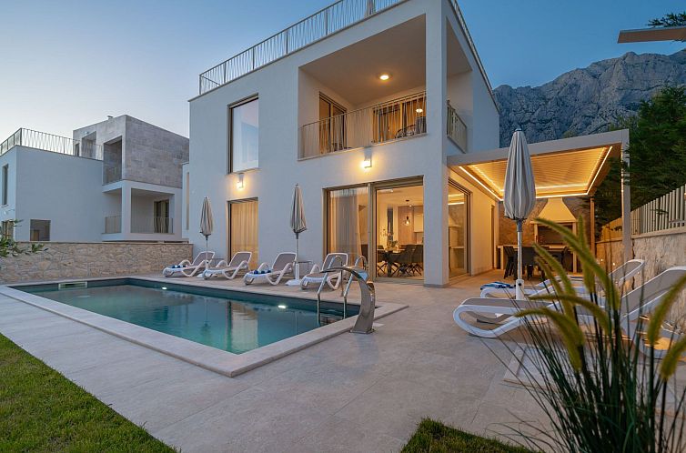 Vakantiehuis Neue Villa Adore