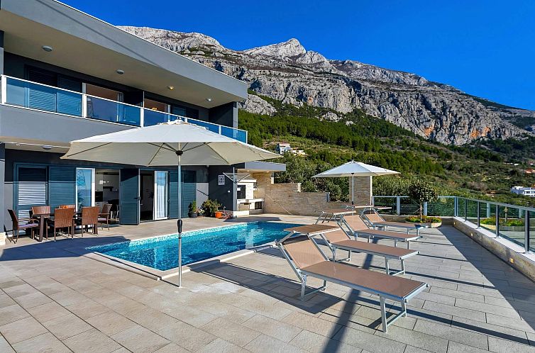 Vakantiehuis Villa Infinite mit Schwimmbad und Meerblick
