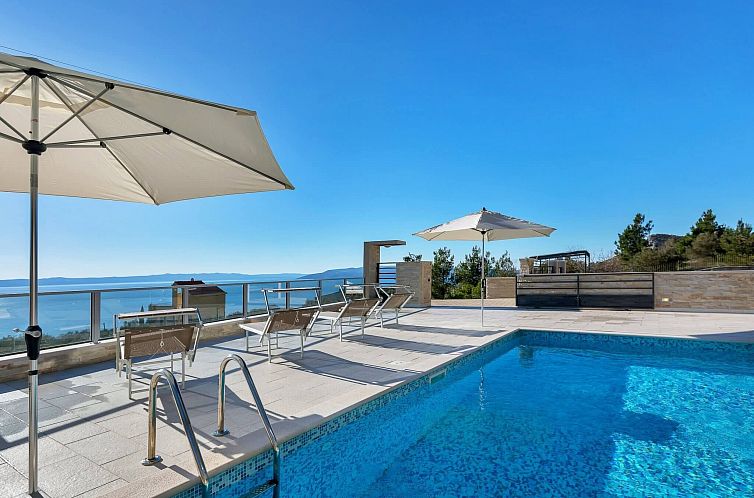 Vakantiehuis Villa Infinite mit Schwimmbad und Meerblick