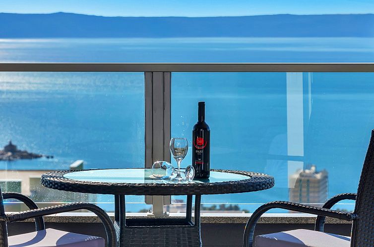 Vakantiehuis Villa Infinite mit Schwimmbad und Meerblick