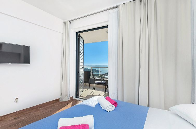 Vakantiehuis Villa Infinite mit Schwimmbad und Meerblick