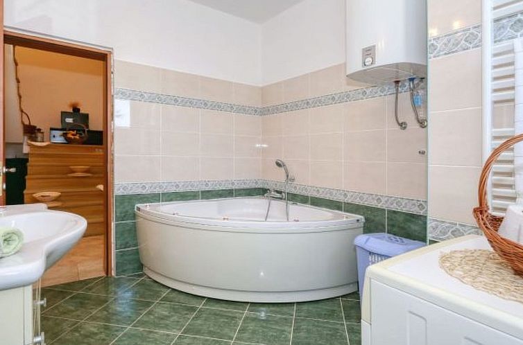 Vakantiehuis Villa Ana with large pool