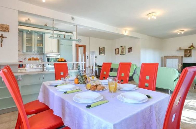 Vakantiehuis Villa Ana with large pool