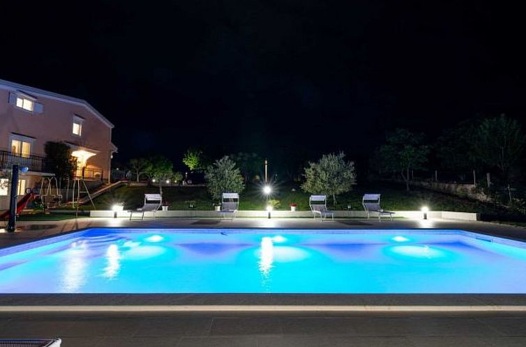 Vakantiehuis Luxury Villa Maria with large pool