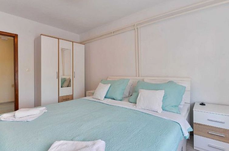 Vakantiehuis Holiday Home Vesna with pool
