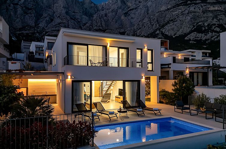 Vakantiehuis Komplex - Villa Oliver