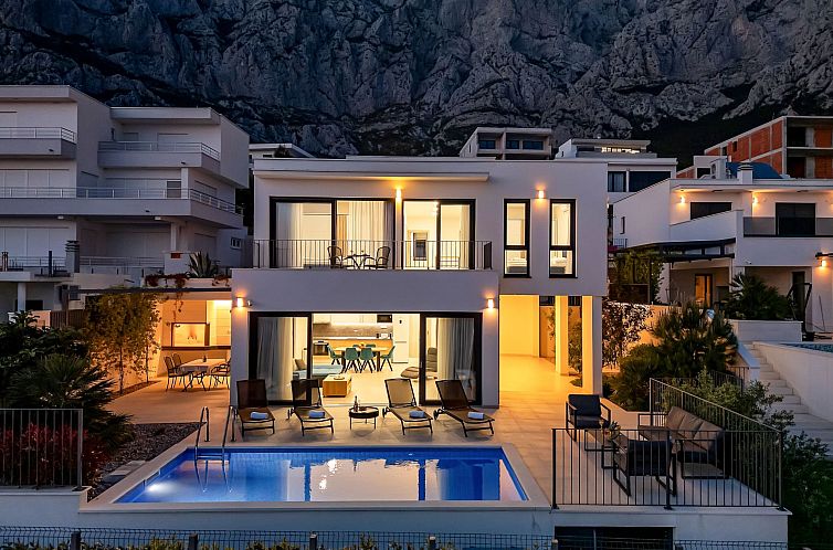 Vakantiehuis Komplex - Villa Oliver