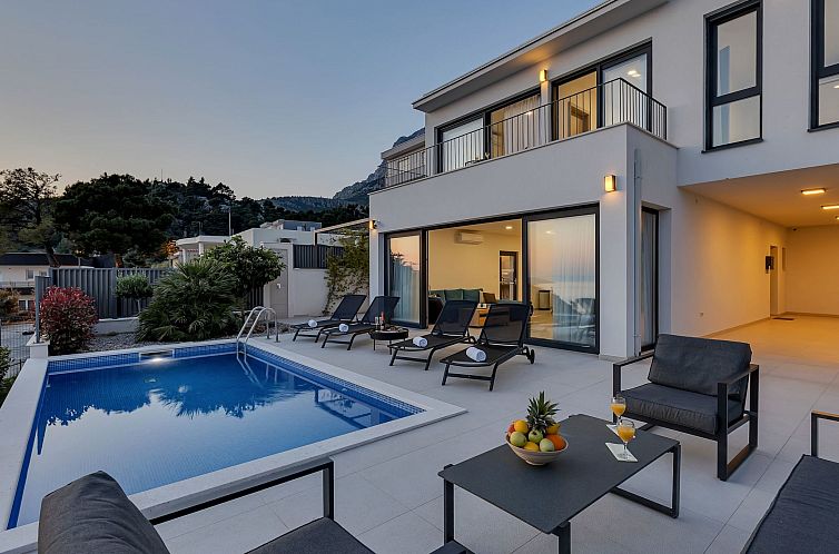 Vakantiehuis Komplex - Villa Oliver