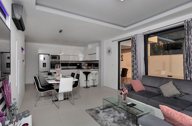 Vakantiehuis in Makarska mit Privatem Pool