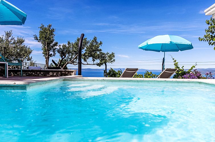 Vakantiehuis Villa Kety mit Pool
