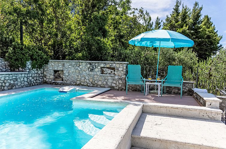 Vakantiehuis Villa Kety mit Pool