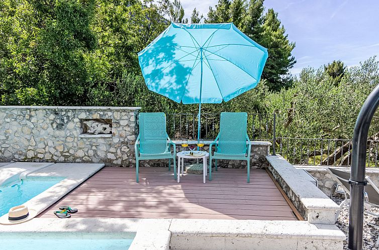 Vakantiehuis Villa Kety mit Pool