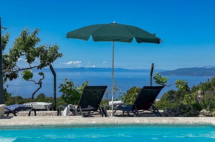 Vakantiehuis Villa Kety mit Pool
