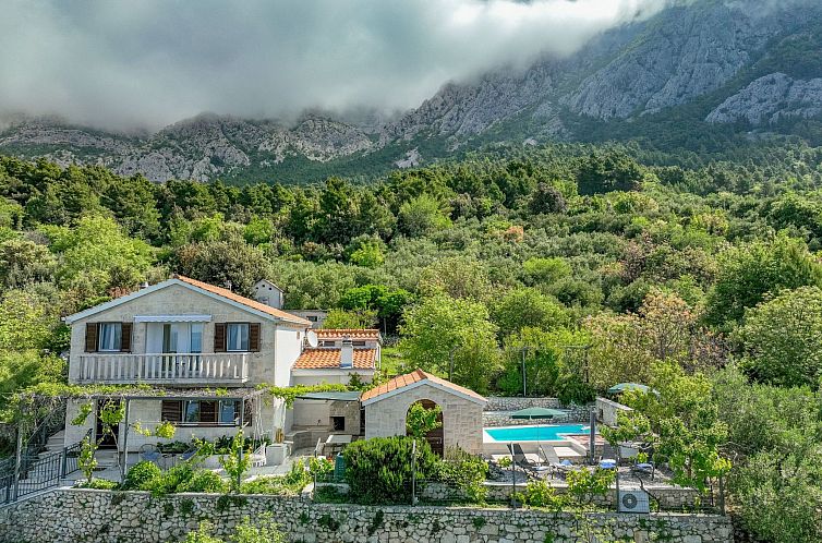 Vakantiehuis Villa Kety mit Pool
