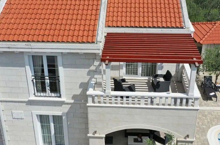 Vakantiehuis Villa Tomo