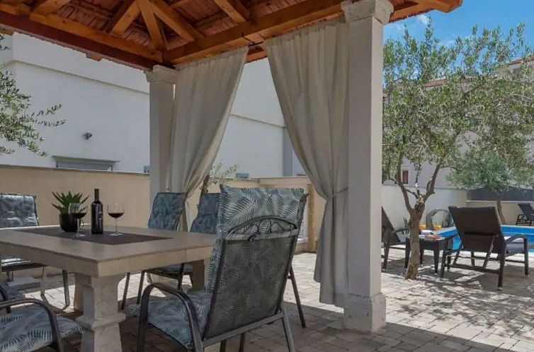 Vakantiehuis Villa Tomo